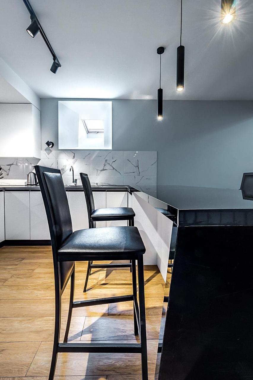 Modern Apartment In Old Tbilisi Buitenkant foto