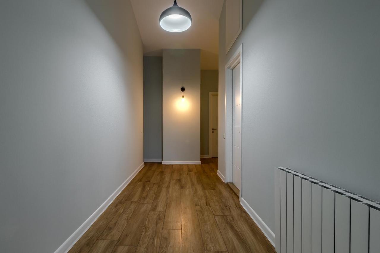 Modern Apartment In Old Tbilisi Buitenkant foto