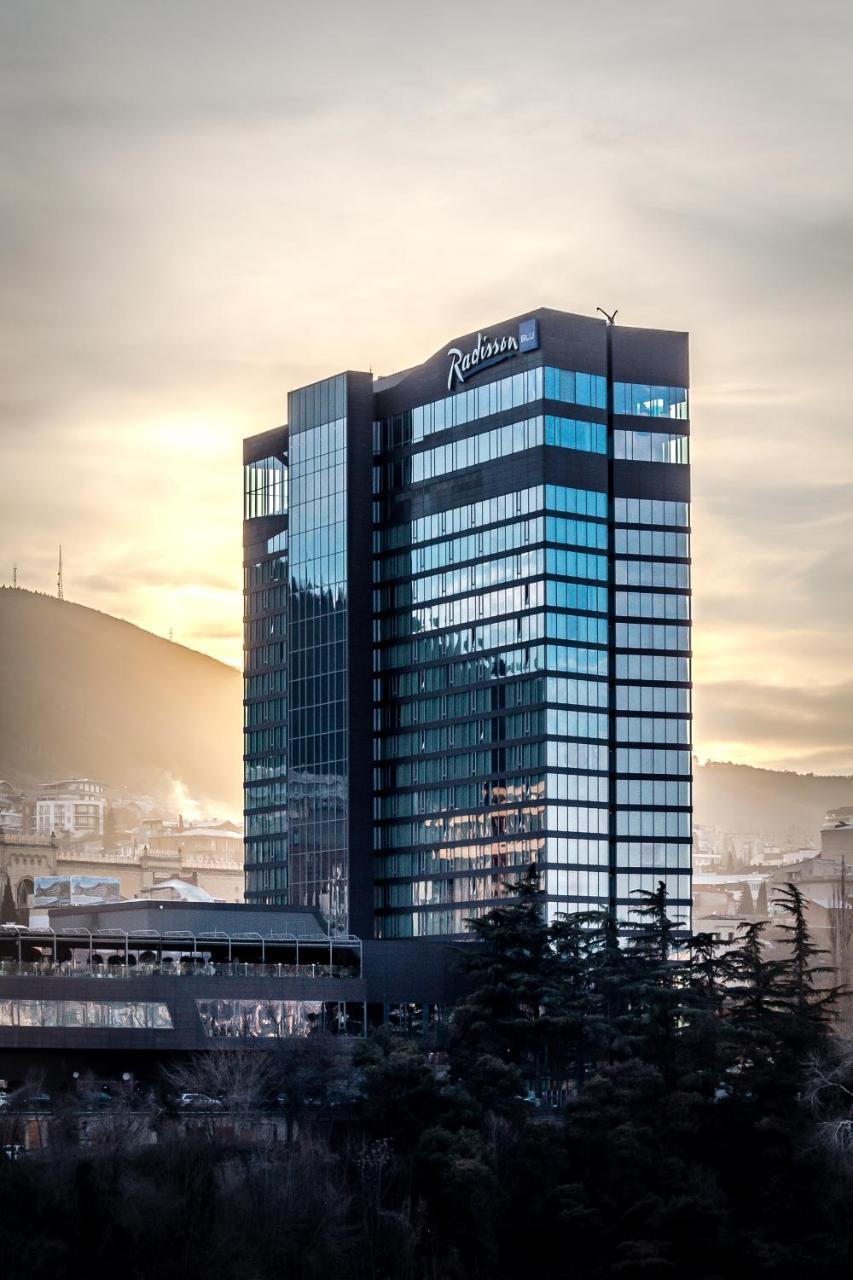 Modern Apartment In Old Tbilisi Buitenkant foto
